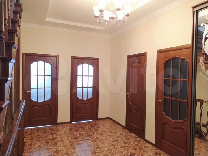 Дом 193,6 м² на участке 3 сот.