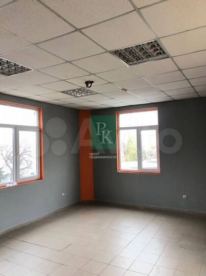 Торговое помещение 40 м² на первой линии Хрусталев