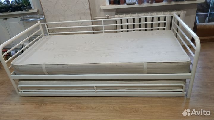 Кровать кушетка IKEA икеа