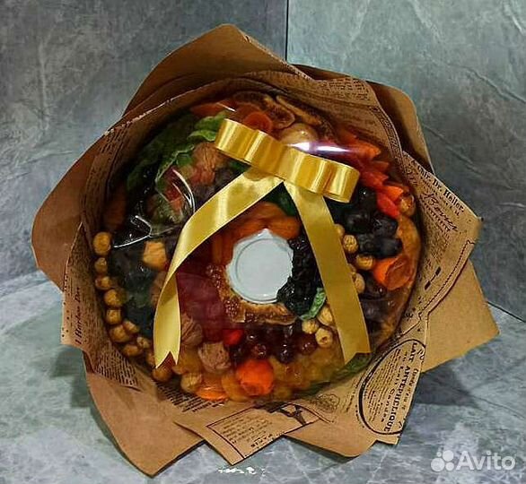 Букет из сухофруктов на 1 сентября