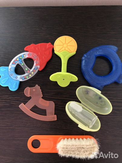 Прорезыватели и щетка для зубов