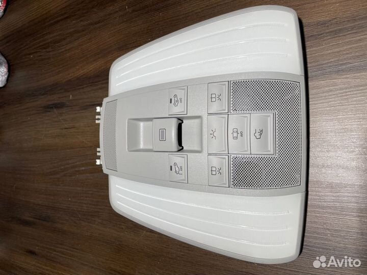 Плафон освещения передний Mercedes-Benz E-Class