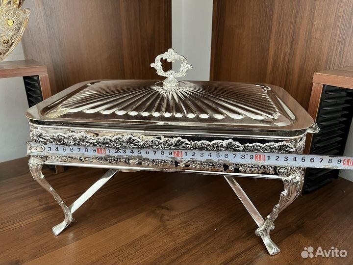 Блюдо с крышкой для горячего