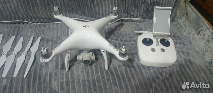 Квадрокоптер dji phantom 4