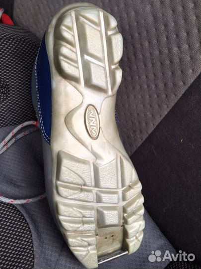 Лыжные ботинки