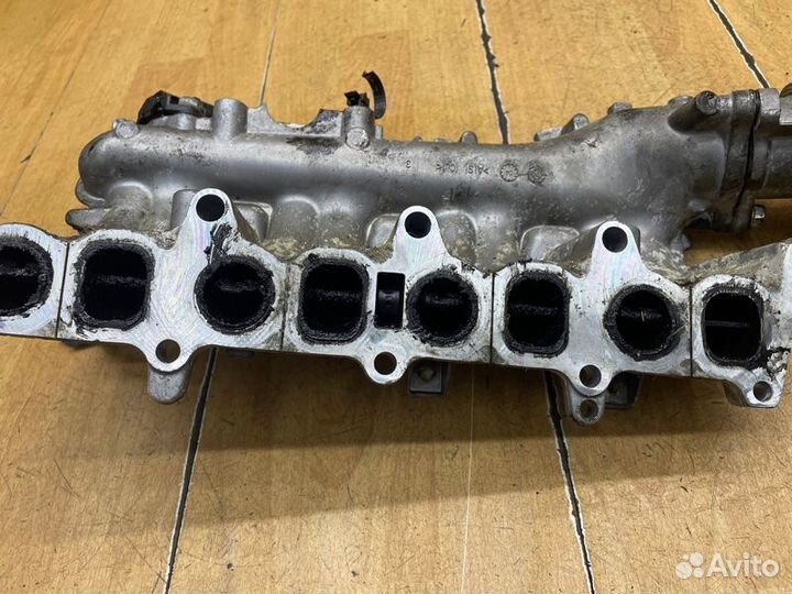 Коллектор впускной Opel Astra J A17DTR 2011