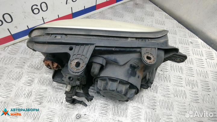 Фара левая Hyundai Santa Fe (SM) 2004