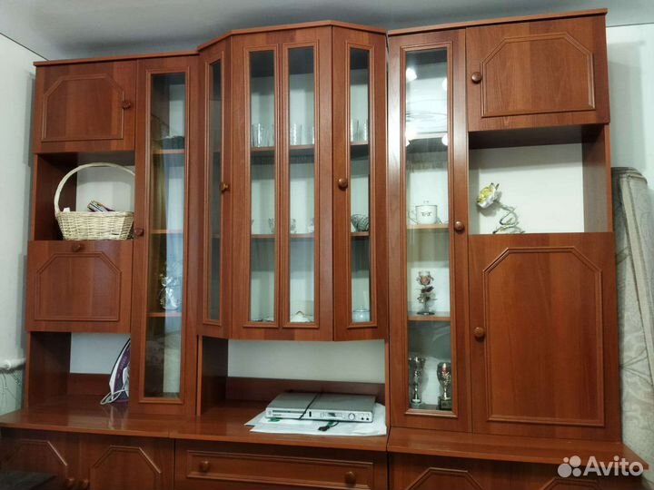 Стенка бу в хорошем состоянии