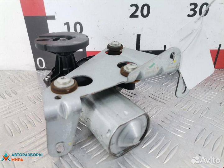 Моторчик заднего стеклоочистителя (дворника)