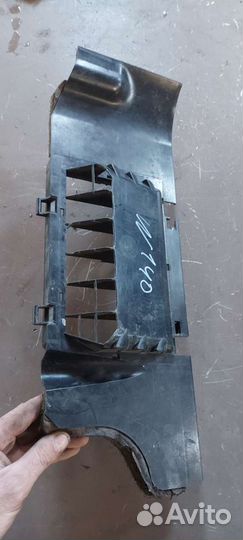 Корпус фильтра на Mercedes W140