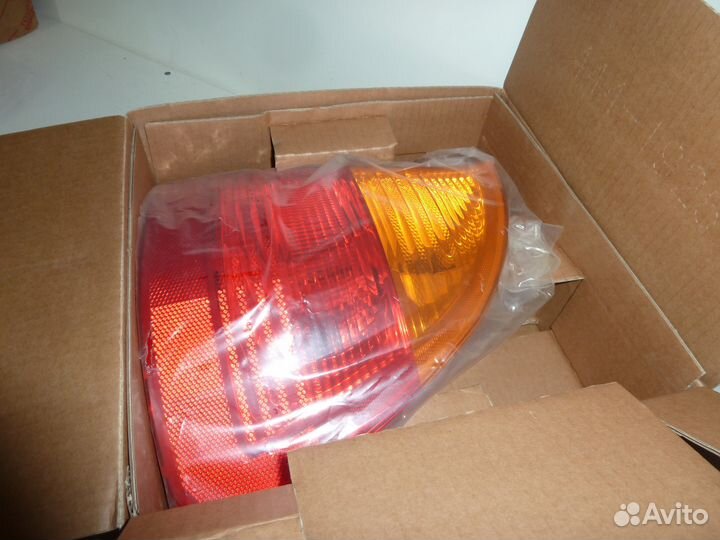 BMW 3 E46 Touring Задний правый Фонарь