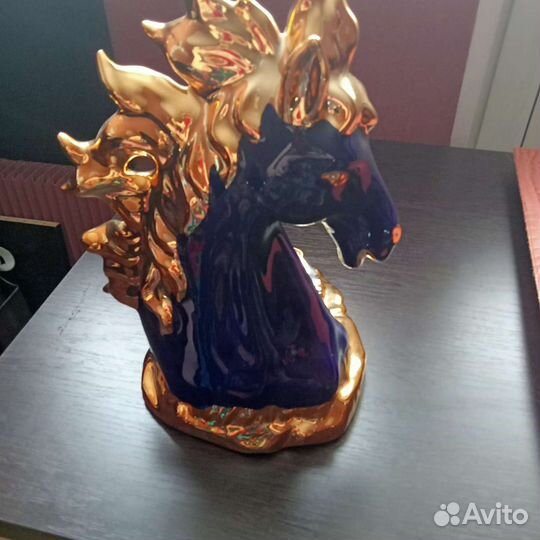 Конь подставка под бутылку,фарфор