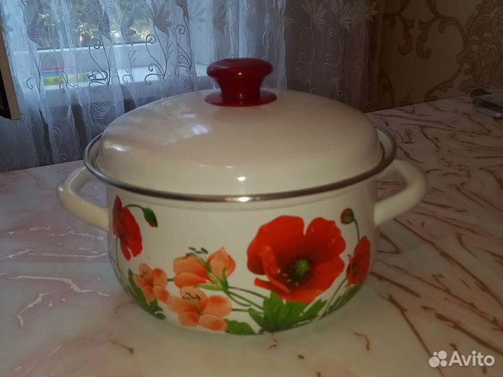 Кастрюля эмалированная