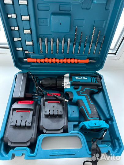 Шуруповерт makita новый