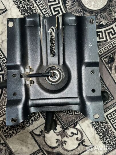 Механизм качания для кресла