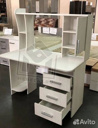 Компьютерный стол в наличии