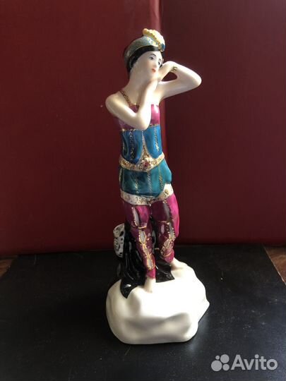 Фарфоровые статуэтки лфз