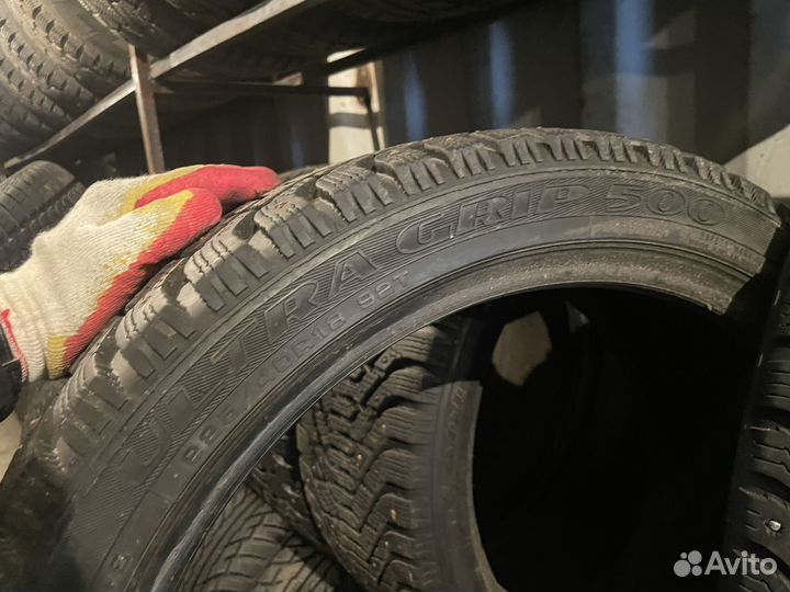 Goodyear UltraGrip 500 225/40 R18