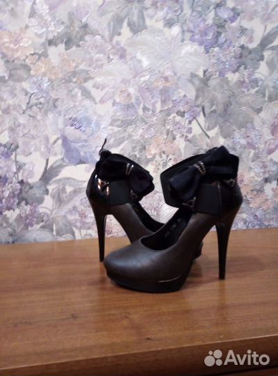 Продам ботильоны