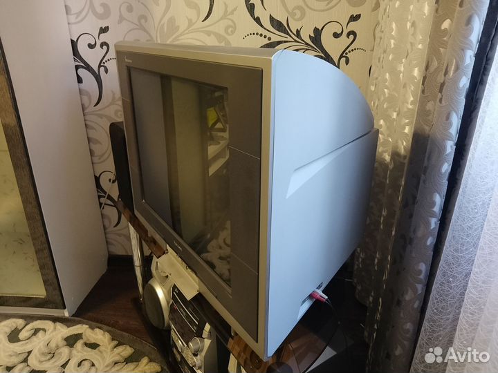 Телевизор Rolsen-Multivizor б/у
