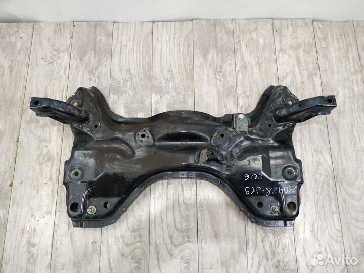 Балка передняя подрамник пежо 206