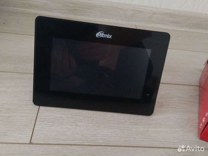 Фоторамка цифровая Ritmix