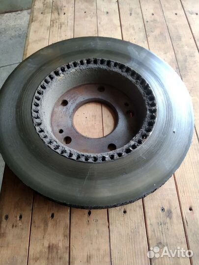 Диск тормозной передний kia ceed 2010 год