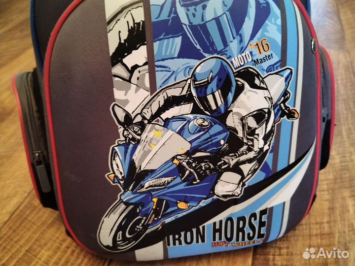 Школьный рюкзак