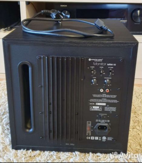 Сабвуфер Monitor audio MRW 10