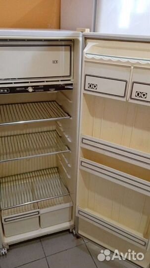 Холодильник Бирюса