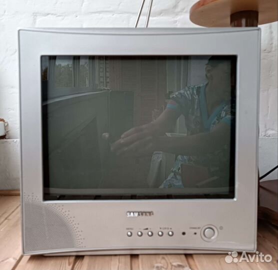 Телевизор samsung
