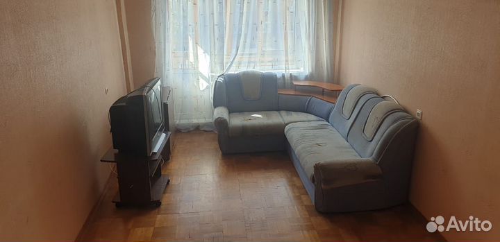 Отдам диван