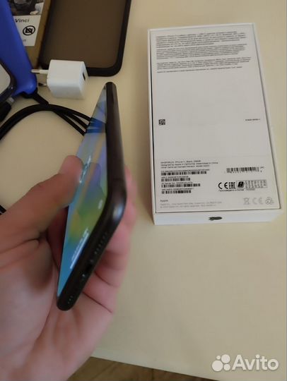 iPhone 11, 256 ГБ