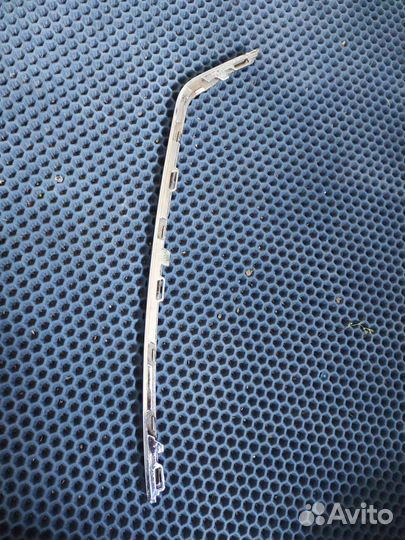 Volvo Планка под фонарь правая