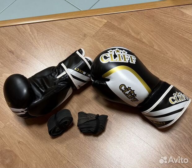 Перчатки боксёрские