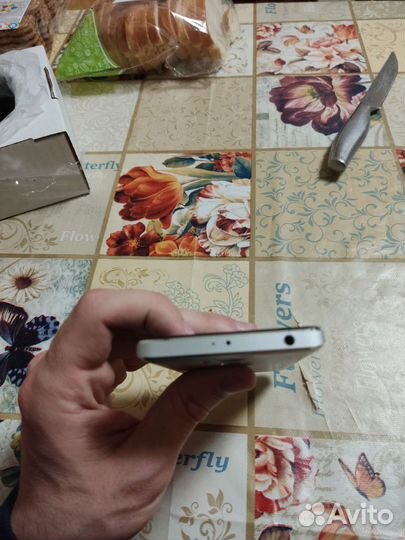 Телефон Xiaomi redmi 4 pro