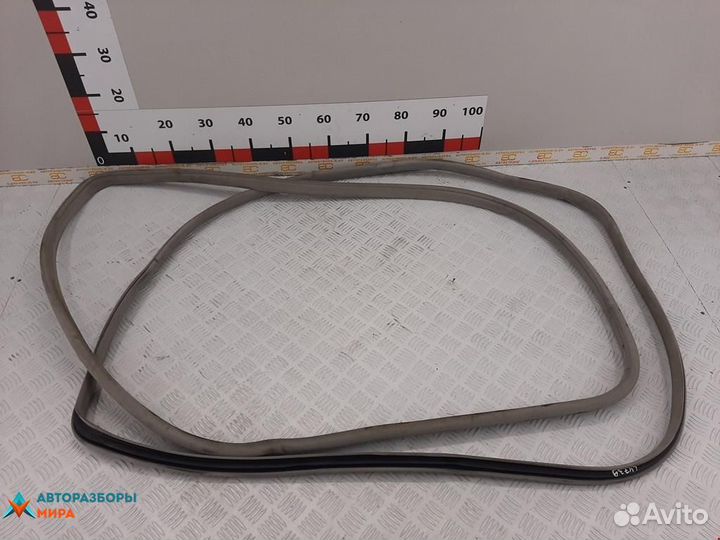 Уплотнитель Mercedes-Benz E-Класс W210/S210 рест