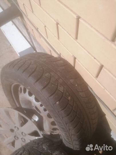 R16 Nokian Tyres Nordman 5 205/60, PCD 5x105 DIA 56.6