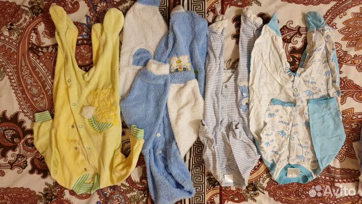 Детские вещи. Футболки, кофточки, ползунки, штаны