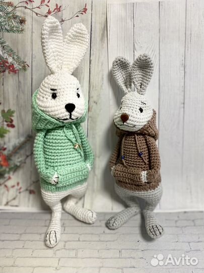 Игрушка интерьерная. Кролик в худи