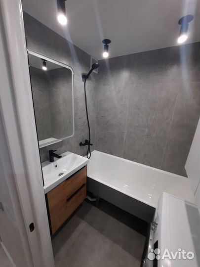 Укладка плитки.Ремонт ванной комнаты и туалета