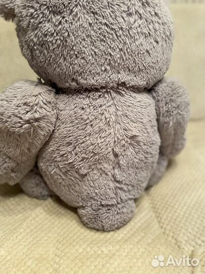 Медведь плюшевый