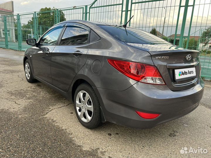 Hyundai Solaris 1.4 AT, 2013, 188 000 км