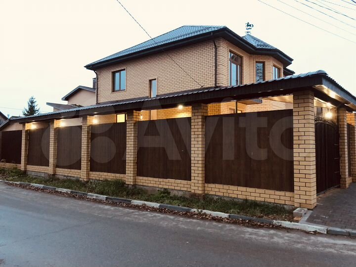 Коттедж 183 м² на участке 4,3 сот.