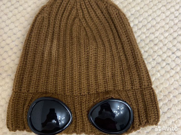 Мужская шапка c.p company