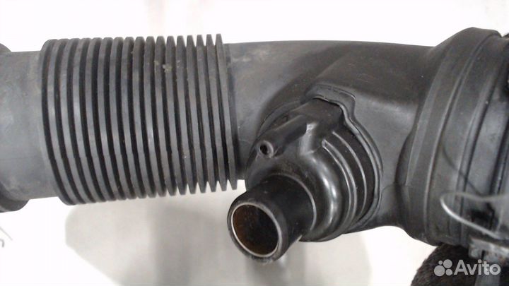 Патрубок воздушного фильтра Volkswagen Touran, 200