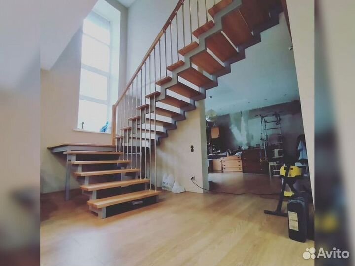 Ступени для лестниц и другие комплектующие О