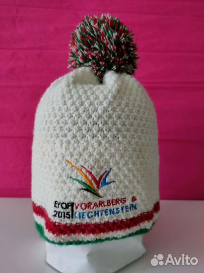 Шапка с помпоном Berri/eyof in Vorarlberg