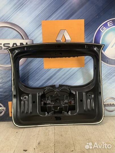 Крышка Дверь багажника Renault duster