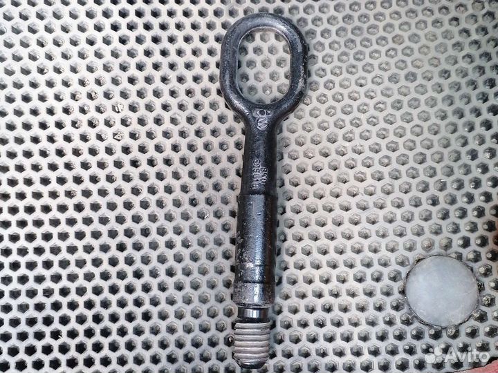 Буксировочный крюк ауди а5